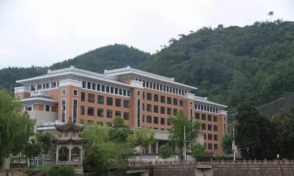 浙江省磐安縣第二中學背景廣播系統項目